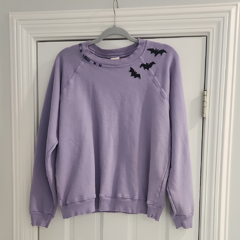 Purple Bat Design Women's Sweatshirt